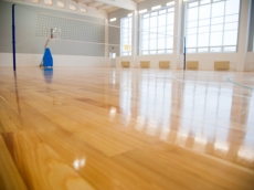 floor polishing to school halls